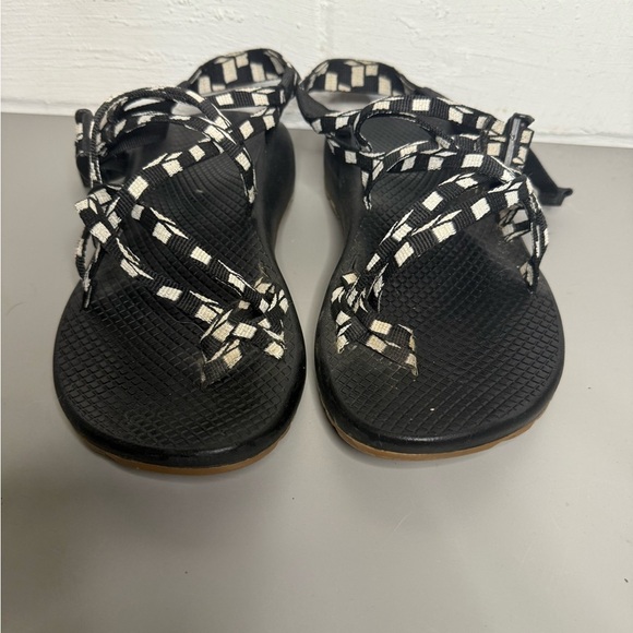 Chaco Monochrome Strappy Sandals - Picture 2 of 6